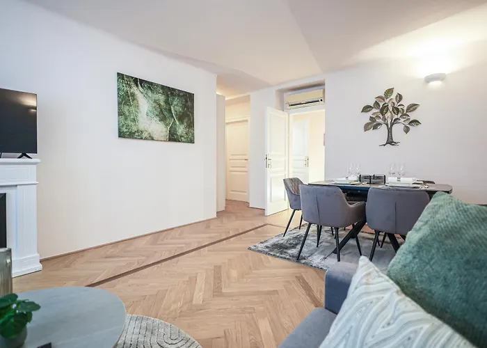 Appartement 1 Bdr - Dreamy, Right Near Vienna's Old Vienne